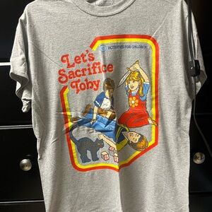 Threadless Gray and Red Retro Graphic Short Sleeve Tee